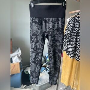 AnyBody Jacquard Smoothing Legging Grey Marble M